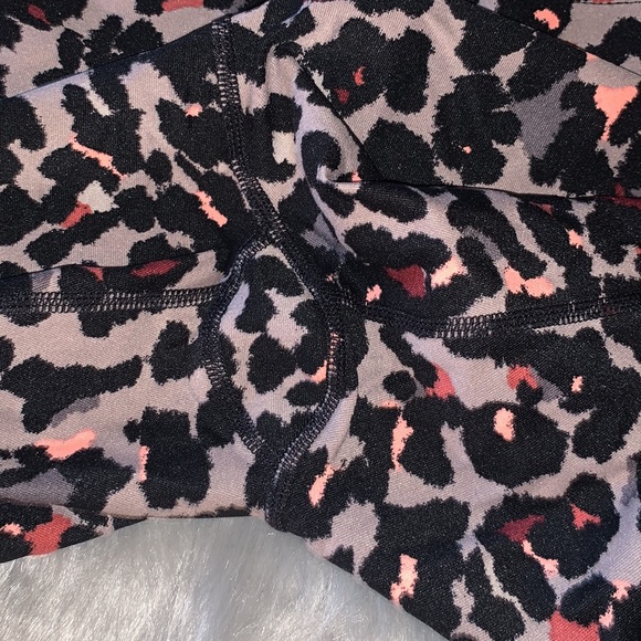 Calvin Klein Performance Leopard print legging - Picture 7 of 11
